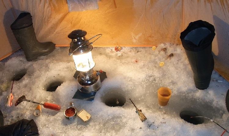 Снаряжение для зимней рыбалки со льда