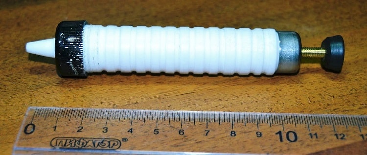 фторопластовый шприц для литья силиконовых приманок
